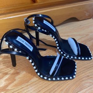 Zelle Multi Black heel sz 7 woman Steve Madden